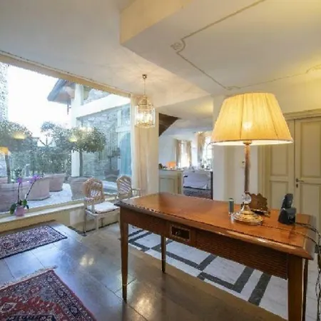 Sleeps 12 Pool Air Con Wifi Villa Besozzo
