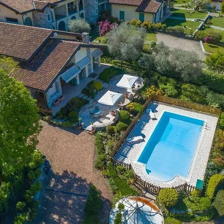 Villa Sleeps 12 Pool Air Con Wifi *