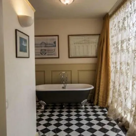 Sleeps 12 Pool Air Con Wifi * Besozzo