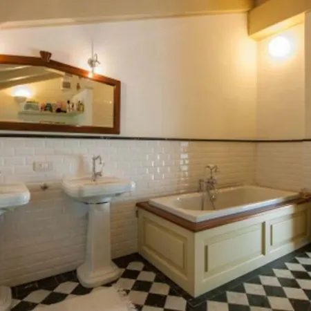 Villa Sleeps 12 Pool Air Con Wifi Besozzo
